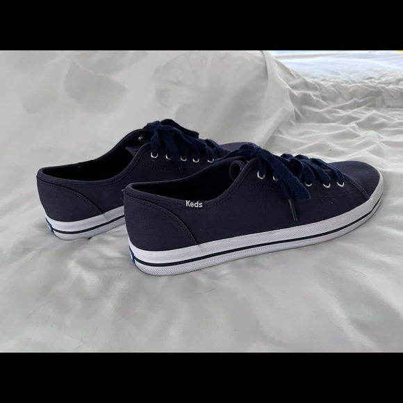 Keds size 9 seasonal kickstart sneaker. - Picture 4 of 5